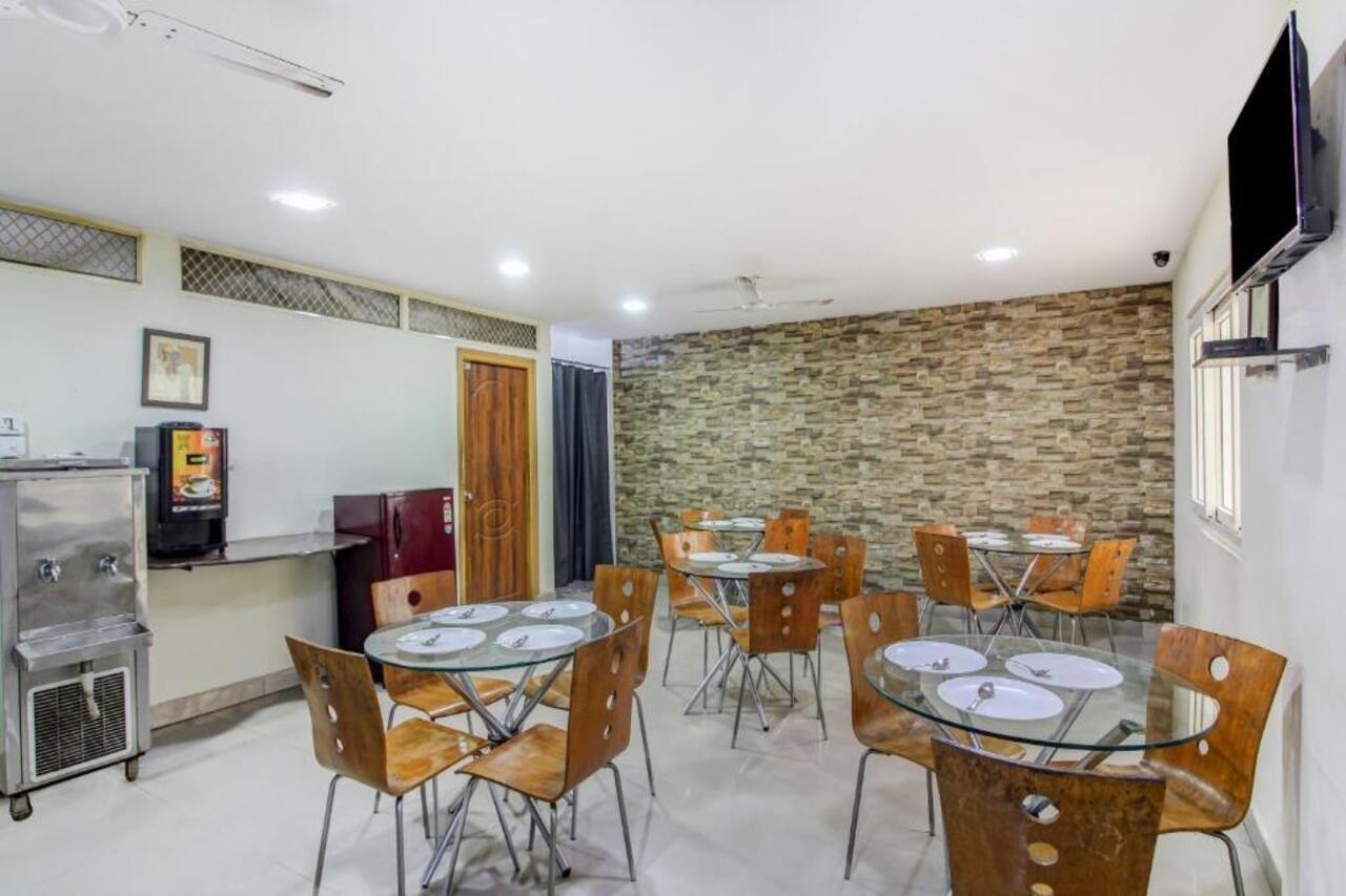 Hotel Treebo Srico, Banjara Hills à Haïdarabad Extérieur photo