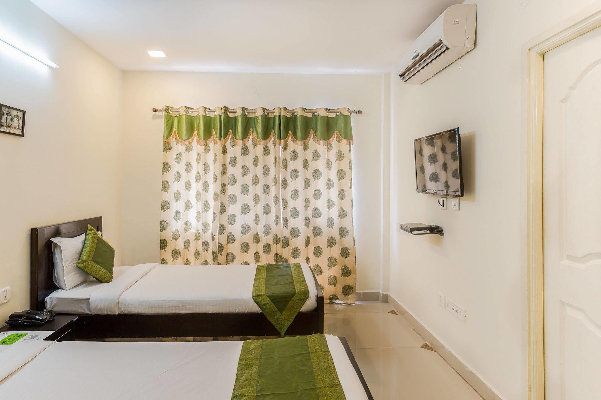 Hotel Treebo Srico, Banjara Hills à Haïdarabad Extérieur photo
