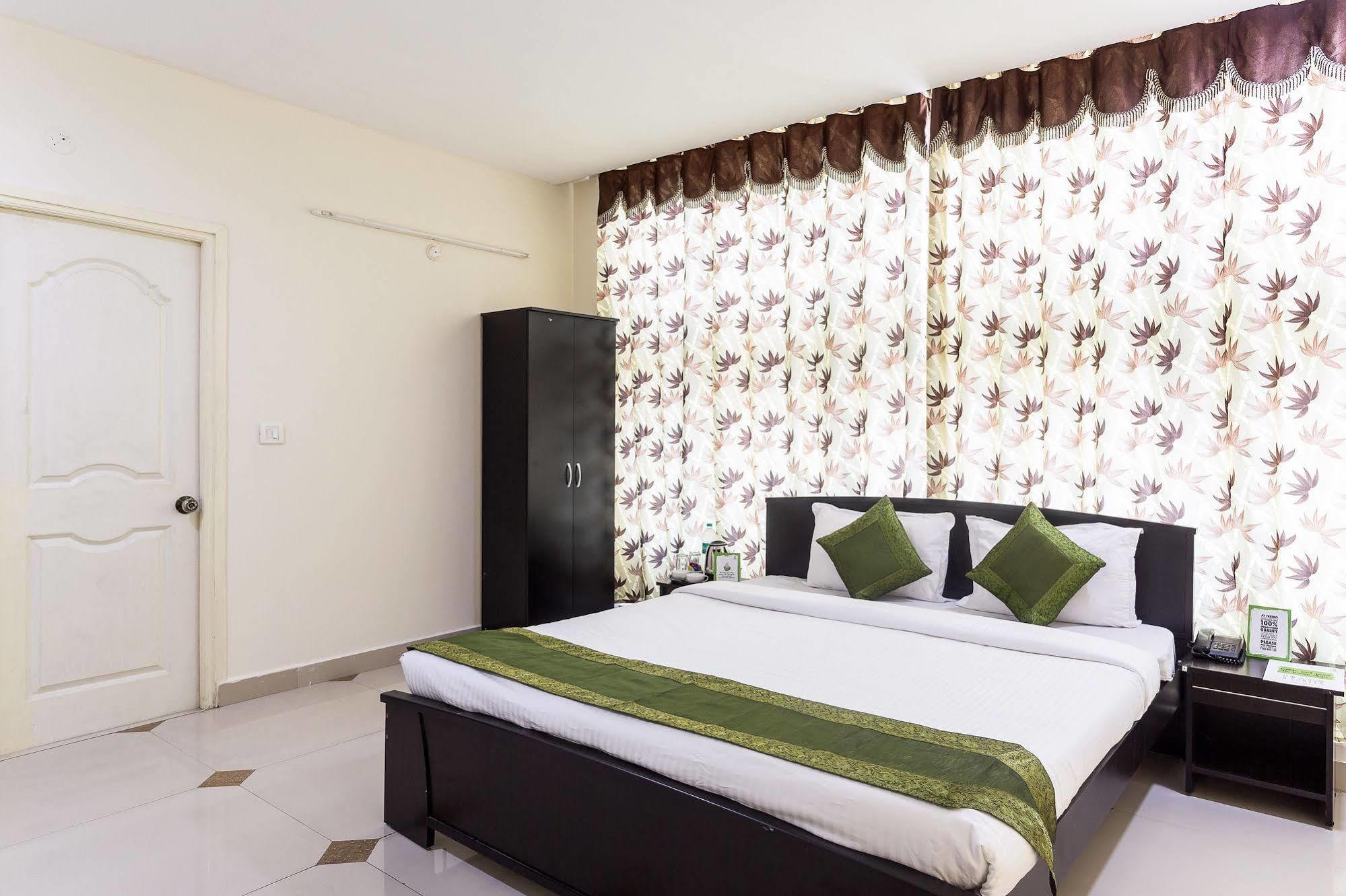 Hotel Treebo Srico, Banjara Hills à Haïdarabad Extérieur photo