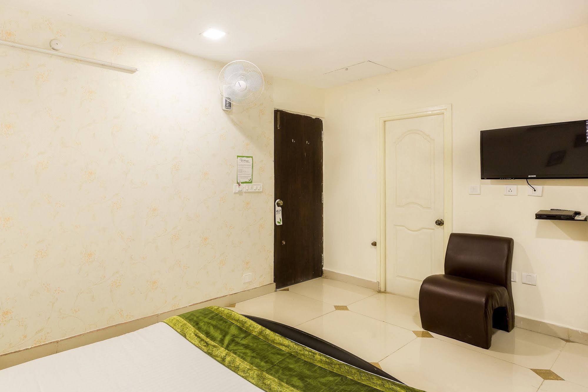 Hotel Treebo Srico, Banjara Hills à Haïdarabad Extérieur photo